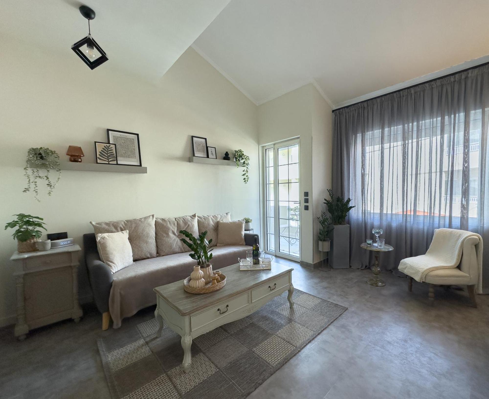 Ixia Home *