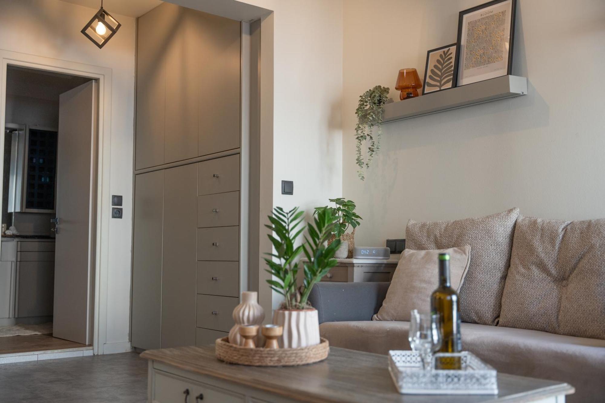 Ixia Home * Ixia (Rhodes)