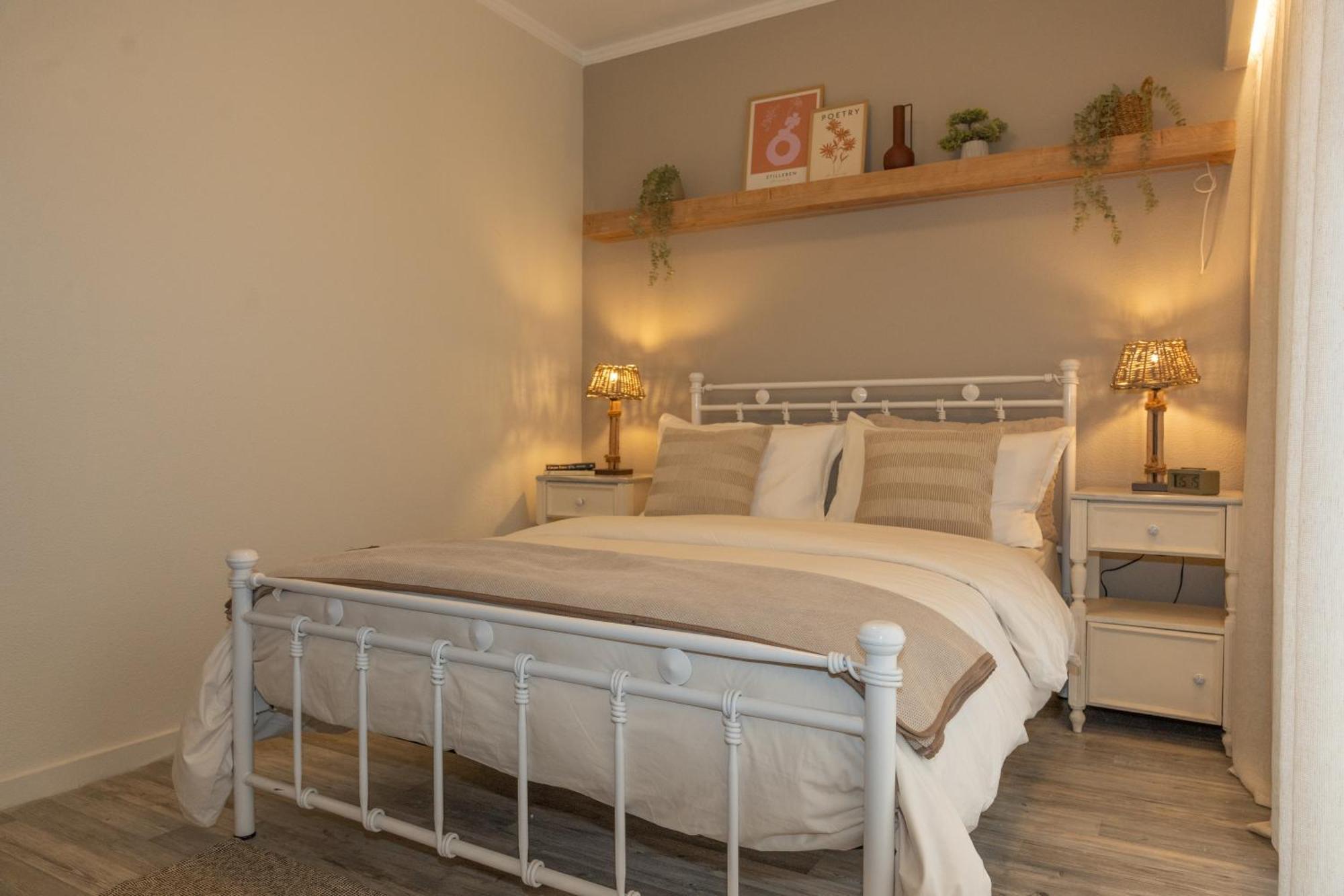 Ixia Home Apartment