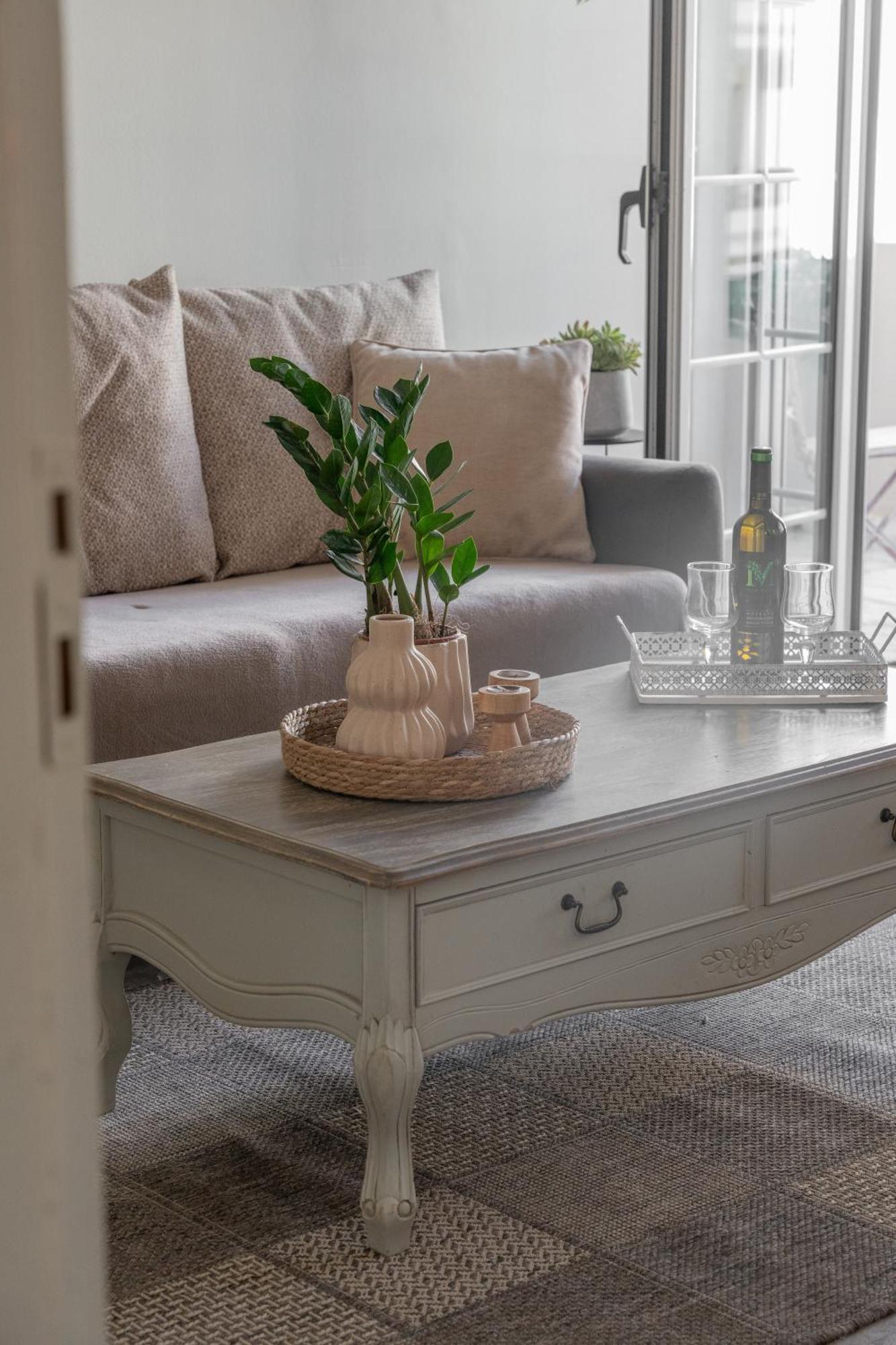 Ixia Home Apartment