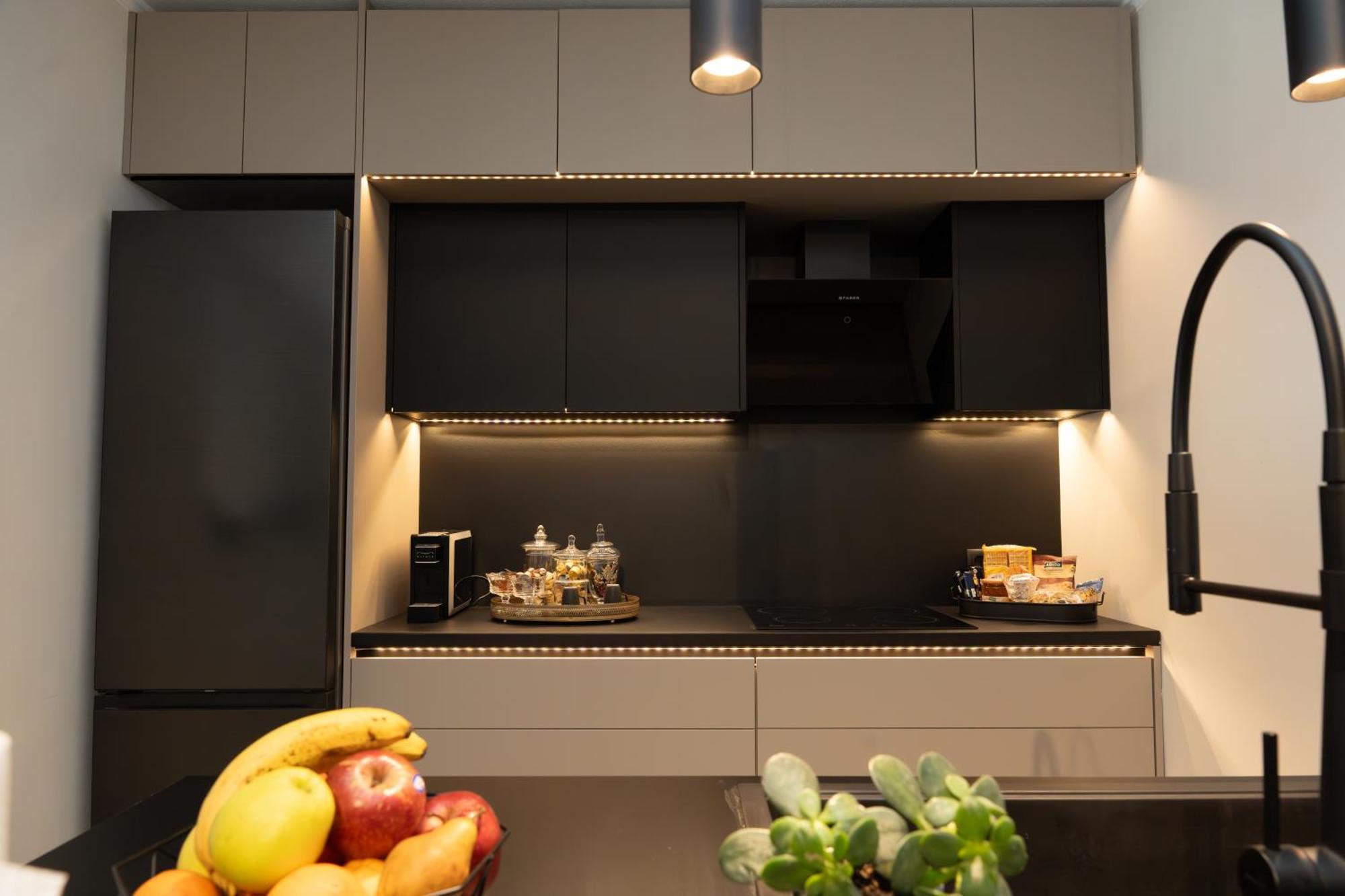 Ixia Home Apartment *
